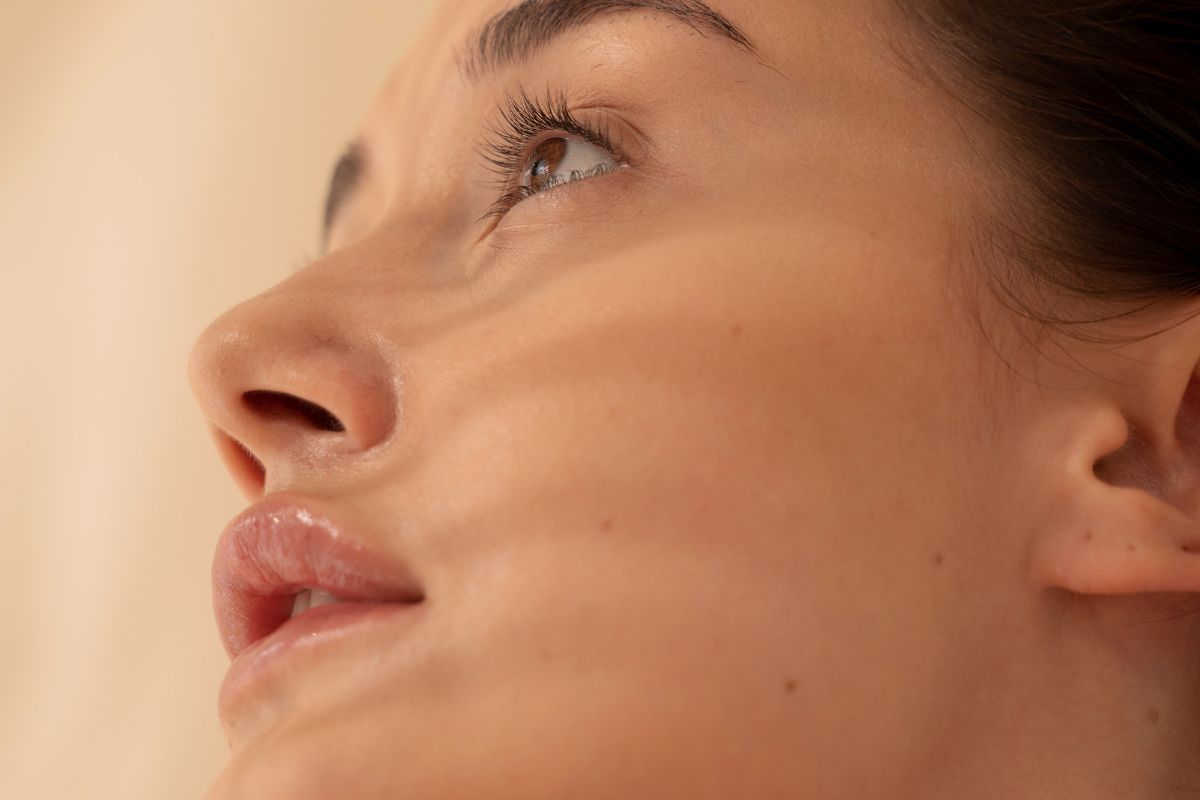 stress da un viso stanco SKINCARE